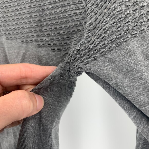Fabletics gray seamless athletic long sleeve top xs - Picture 9 of 10